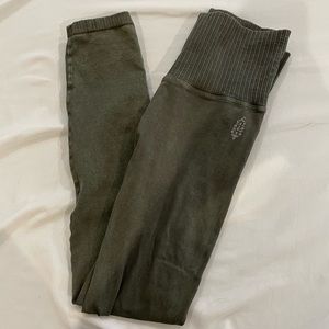 High rise 7/8 length good Karma legging